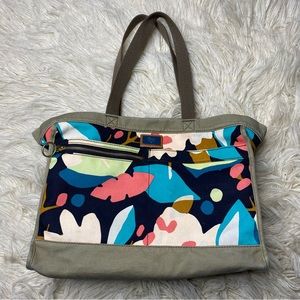Fossil East/West Passport Dark Floral Satchel